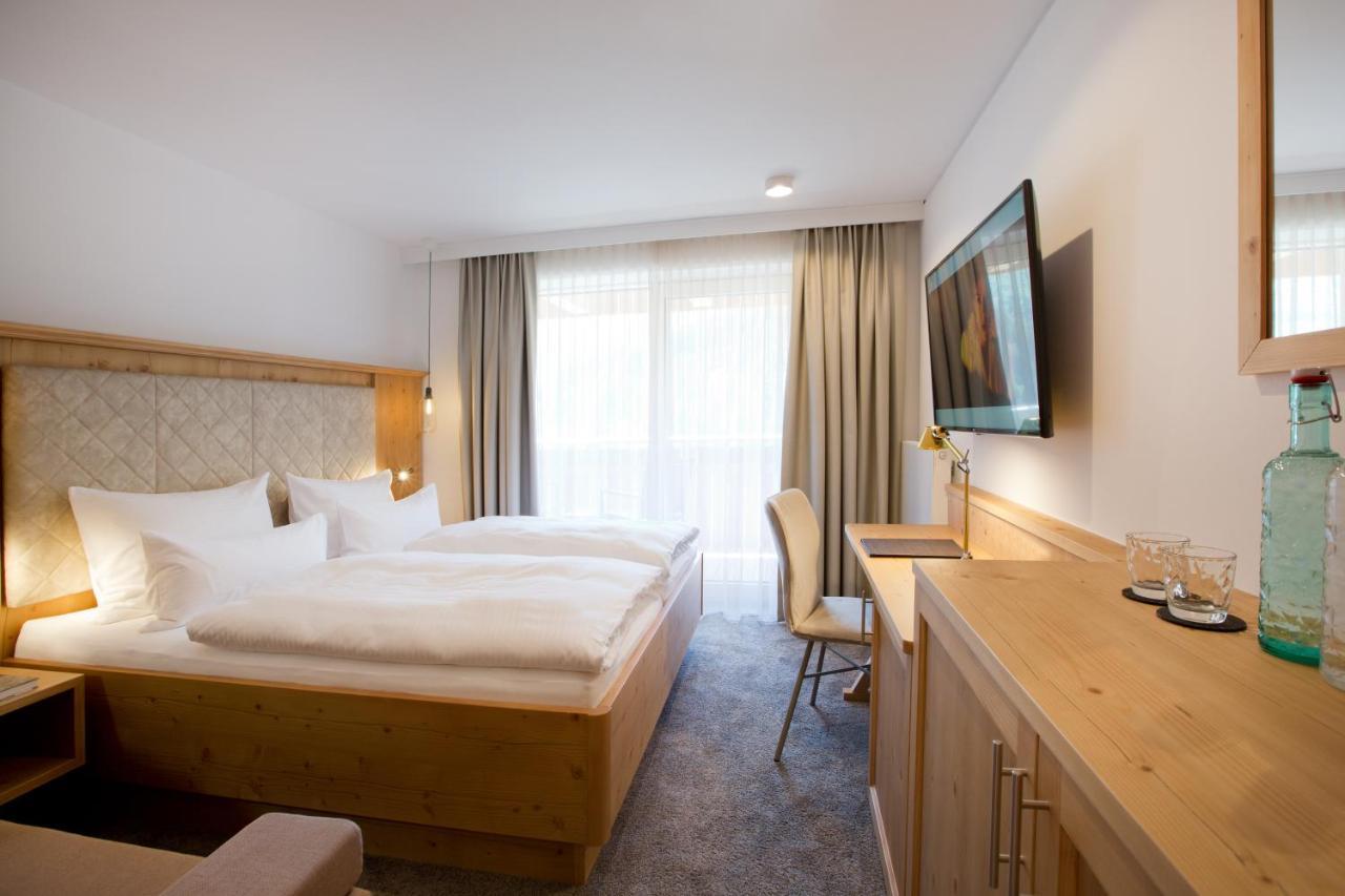 Double Room Balcony & Bunk Bed,1006831966:JPEG