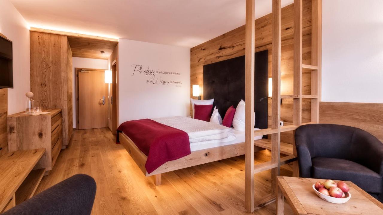 Deluxe Double Room with Balcony,1742812668:JPEG
