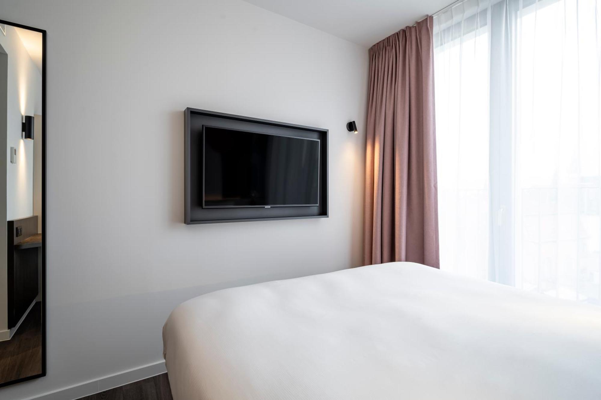 Double Room,1111741530:JPEG