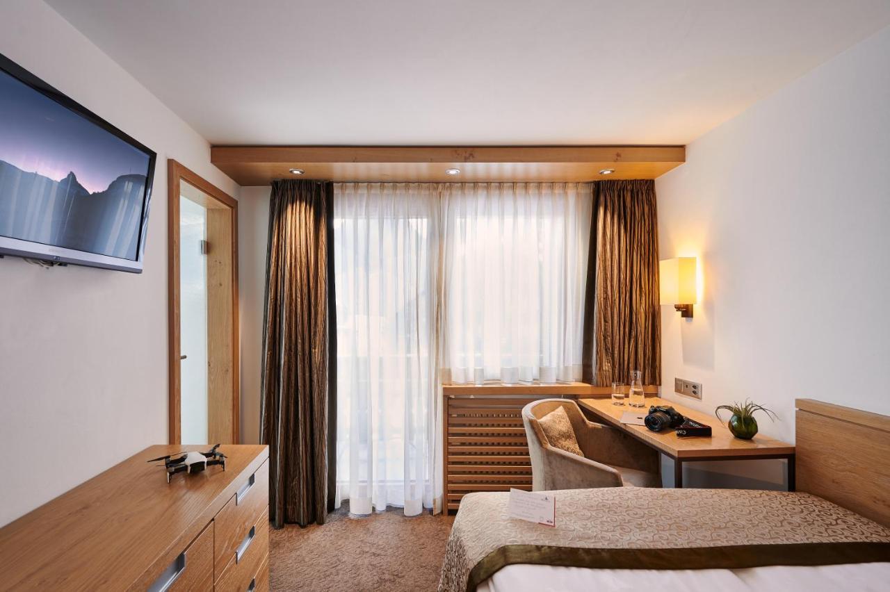 Single Room,1090366602:JPEG