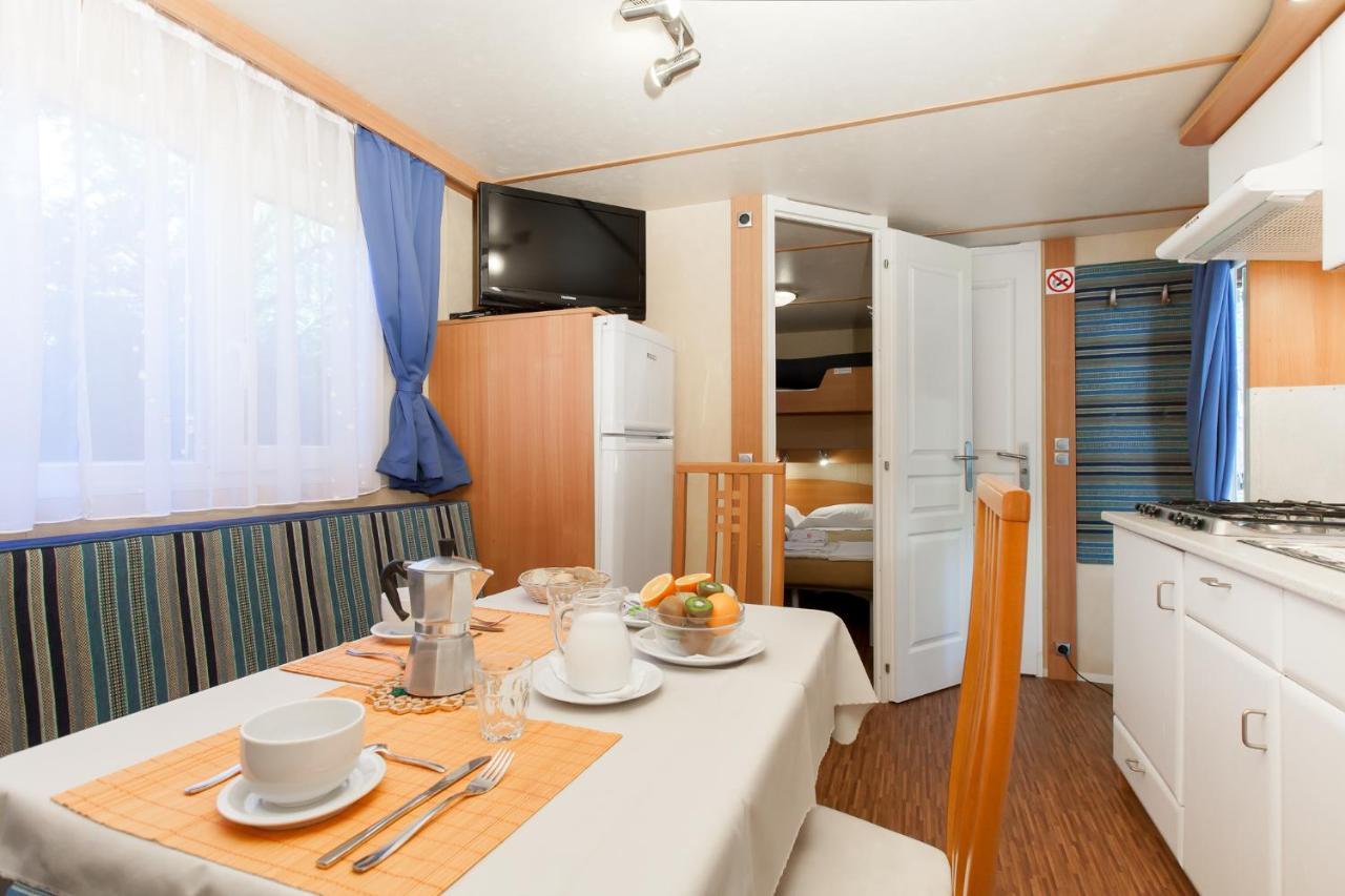 Deluxe Mobile Home,1084897960:JPEG