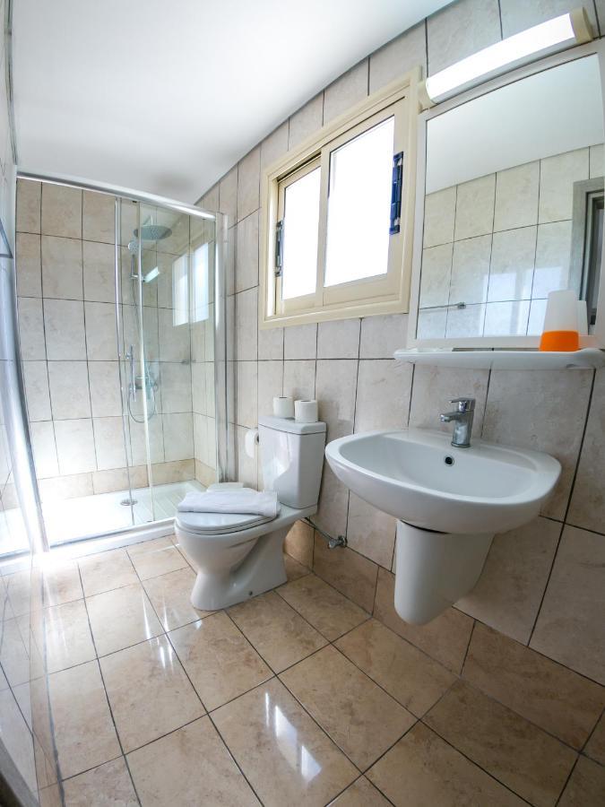 Superior One-Bedroom Apartment,1087563793:JPEG