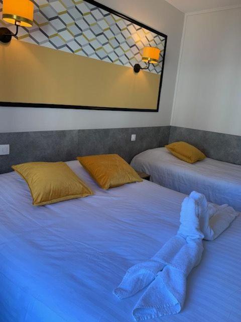Family Room,1114428417:JPEG