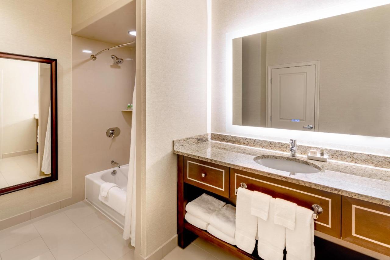 Queen Room with Two Queen Beds,1218772138:JPEG