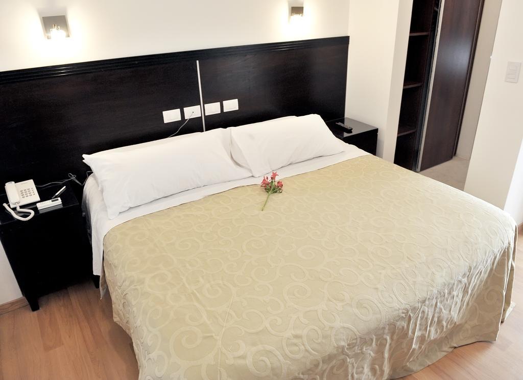 Double or Twin Room,334470115:JPEG