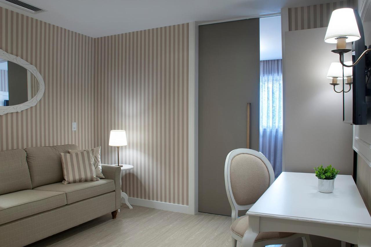 Double Room,1459484362:JPEG