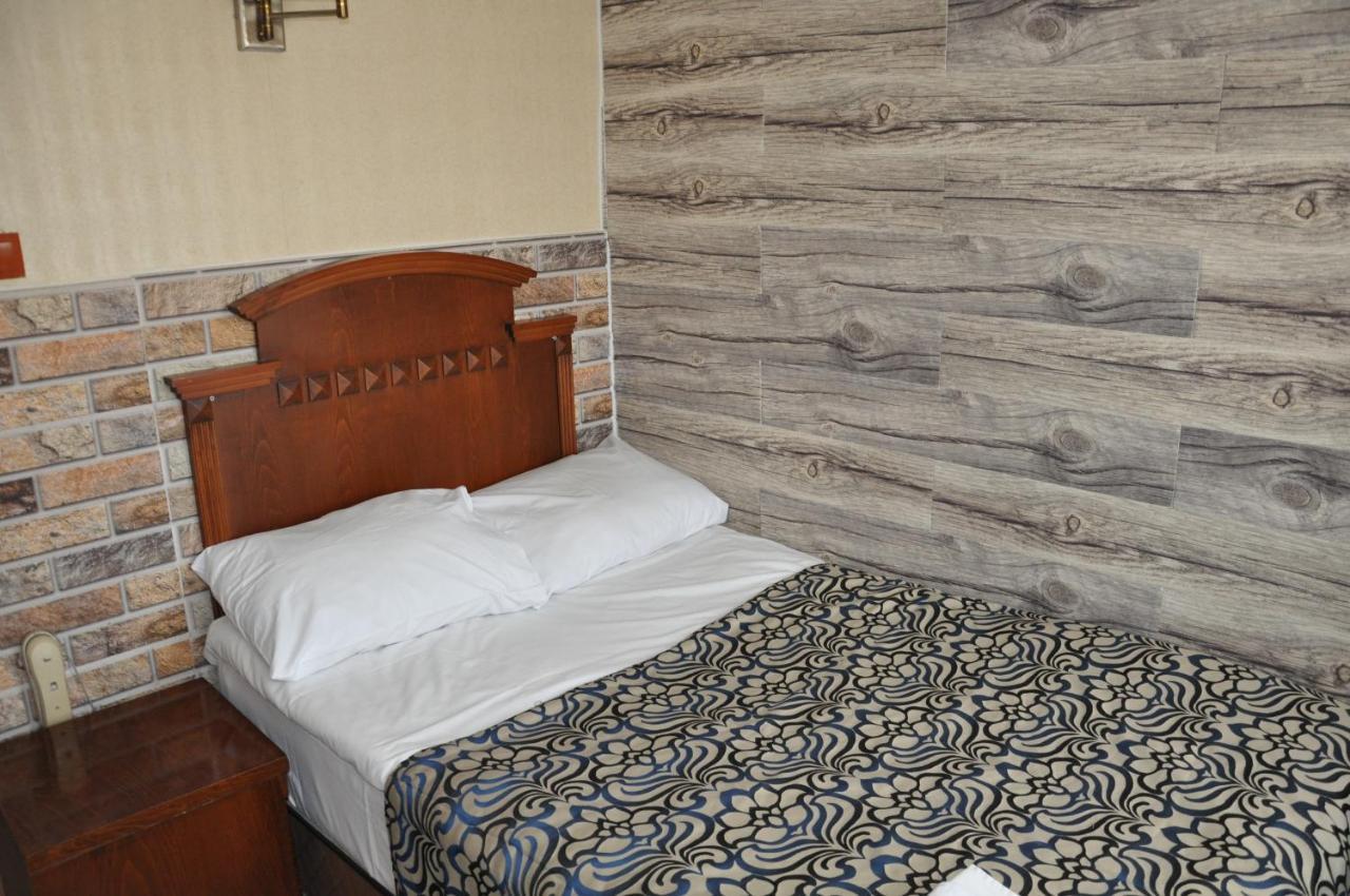 Single Room,587160621:JPEG