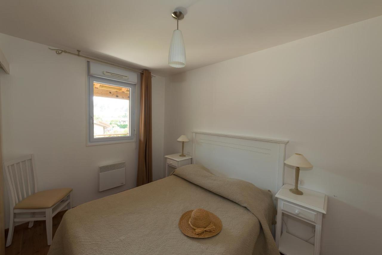 Two-Bedroom Apartment cabin,1163798022:JPEG