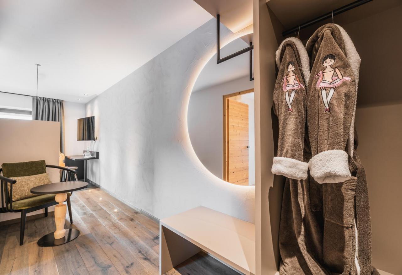 Deluxe Double Room with Balcony,1165415022:JPEG