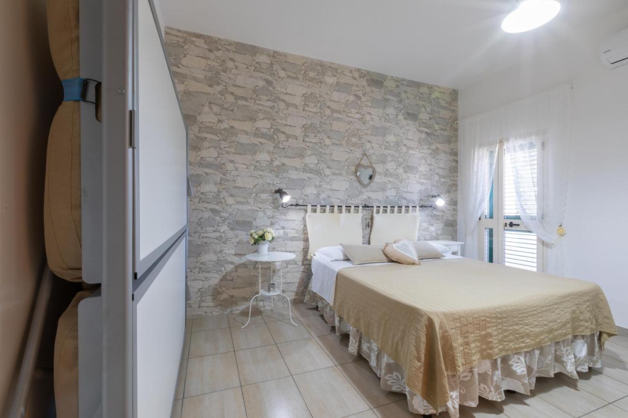 Standard Quadruple Room,954688474:JPEG