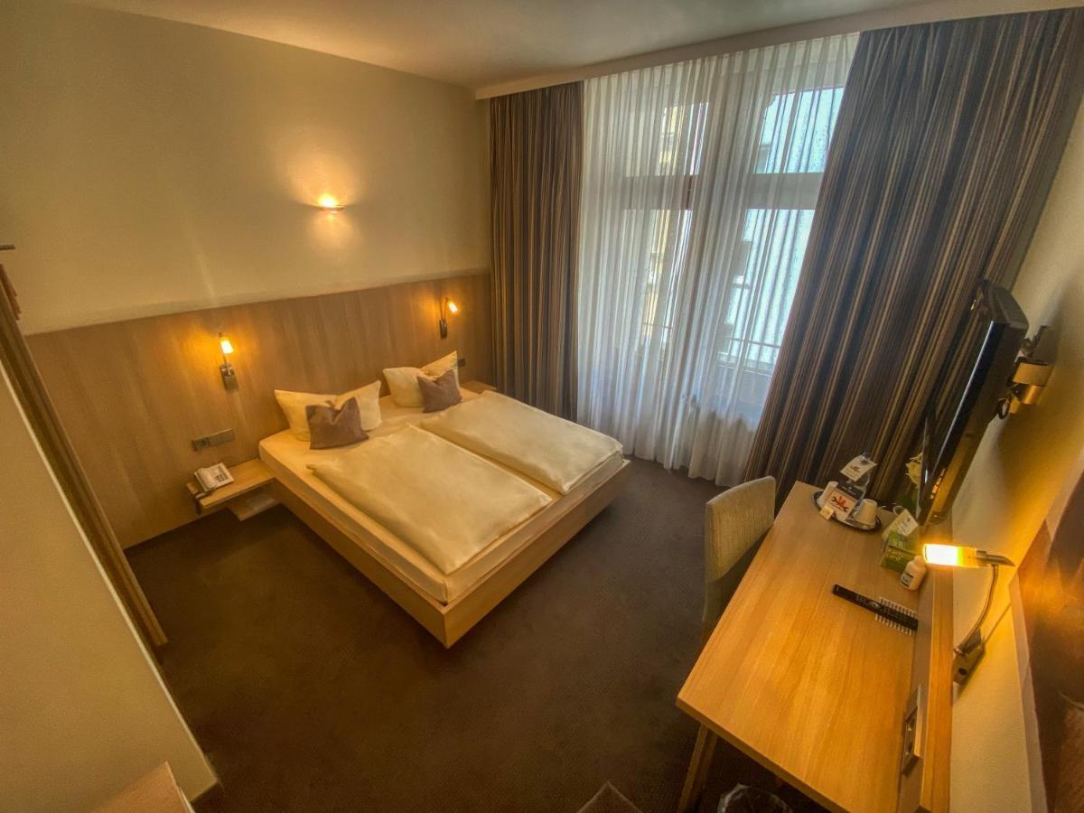Double Room,1195109791:JPEG