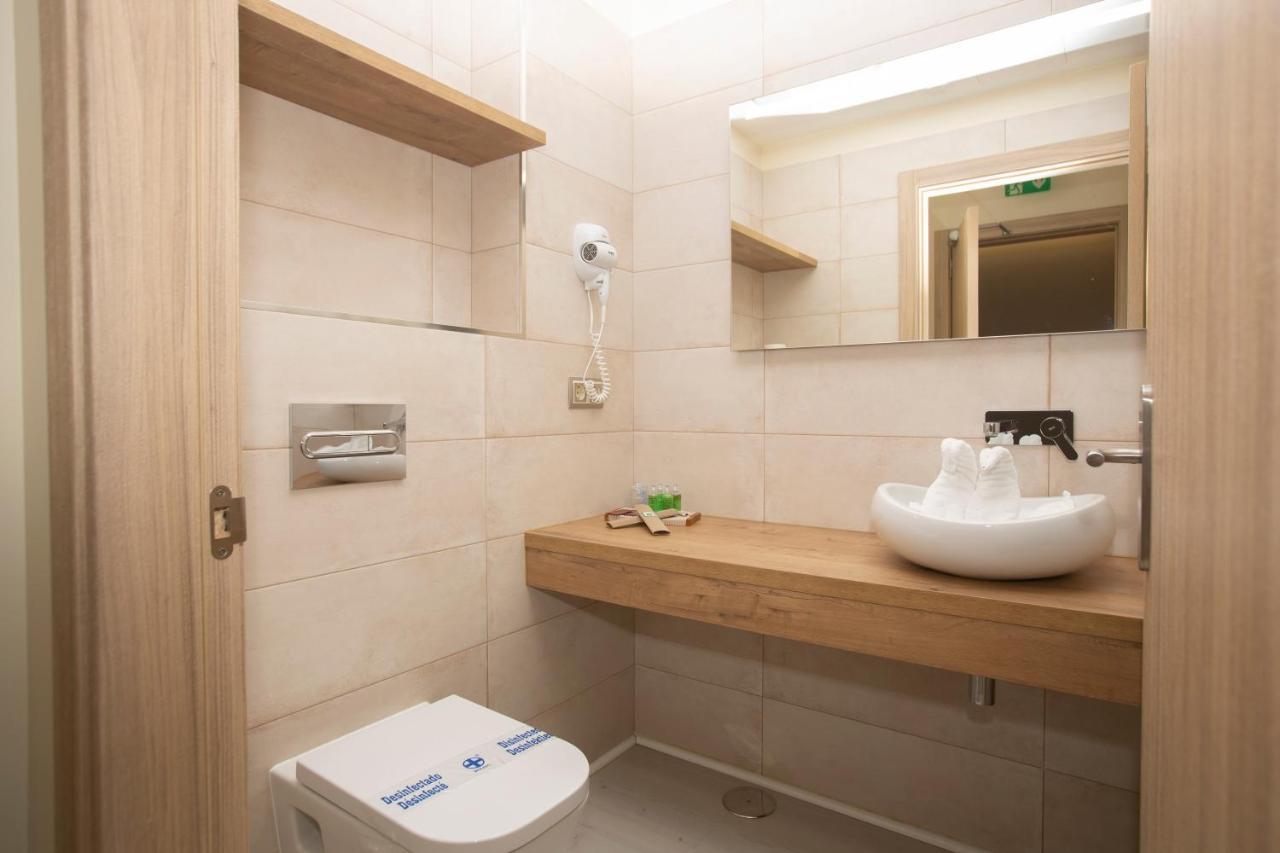 Double Room with Spa Bath,1199729965:JPEG