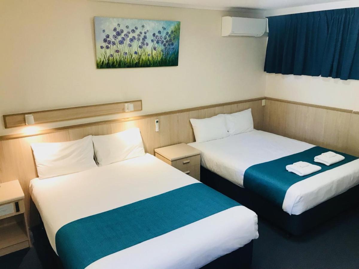 Twin Room,1205379463:JPEG