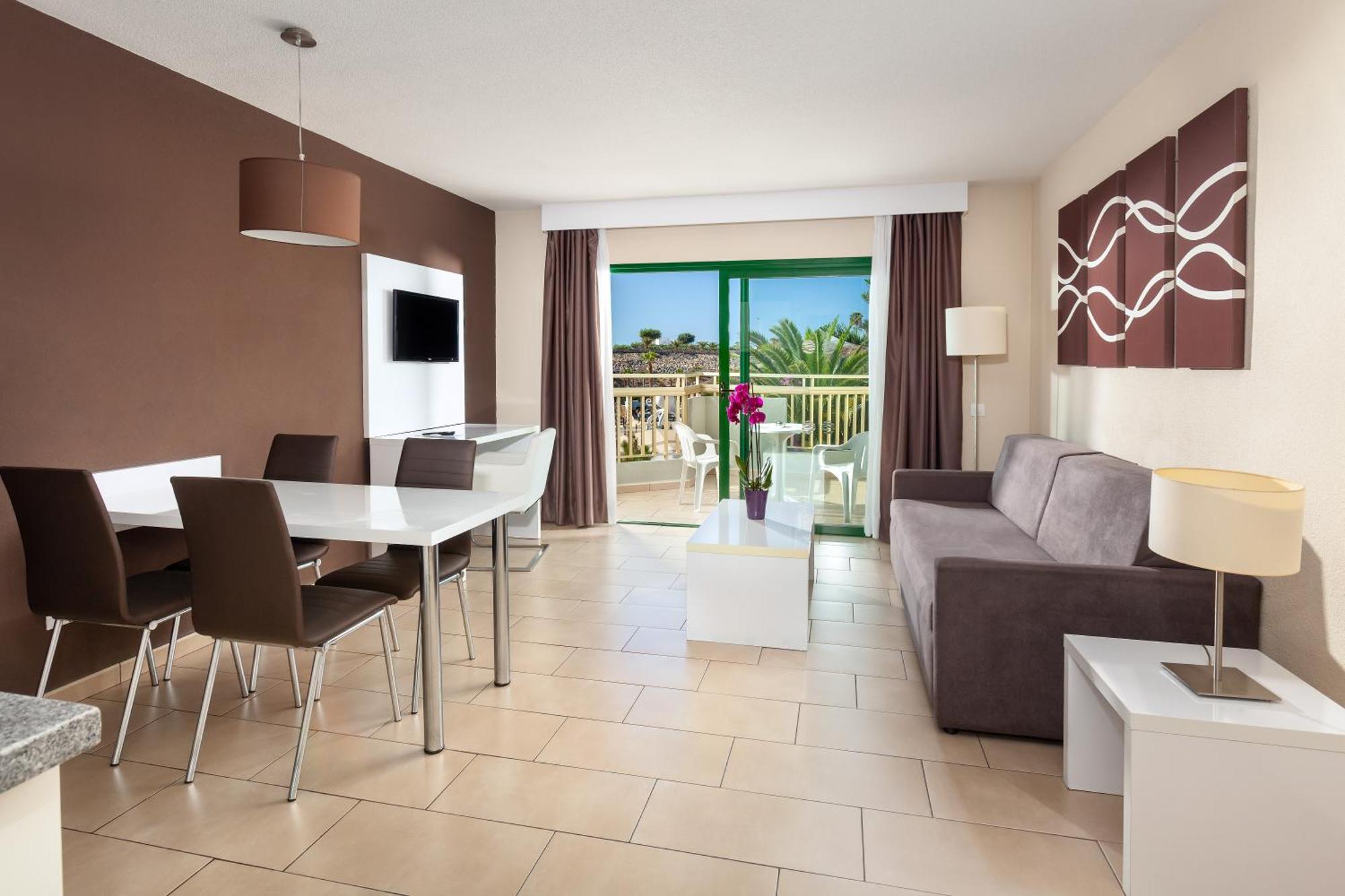 Premium One-Bedroom Apartment ( 2 Adults),1207576636:JPEG