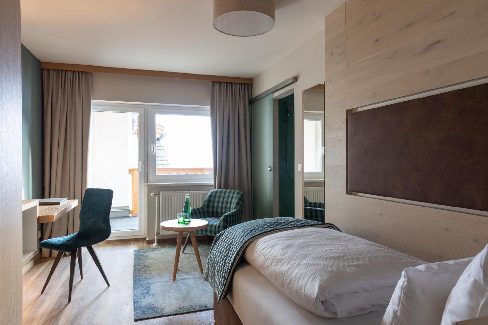 Single Room Balcony