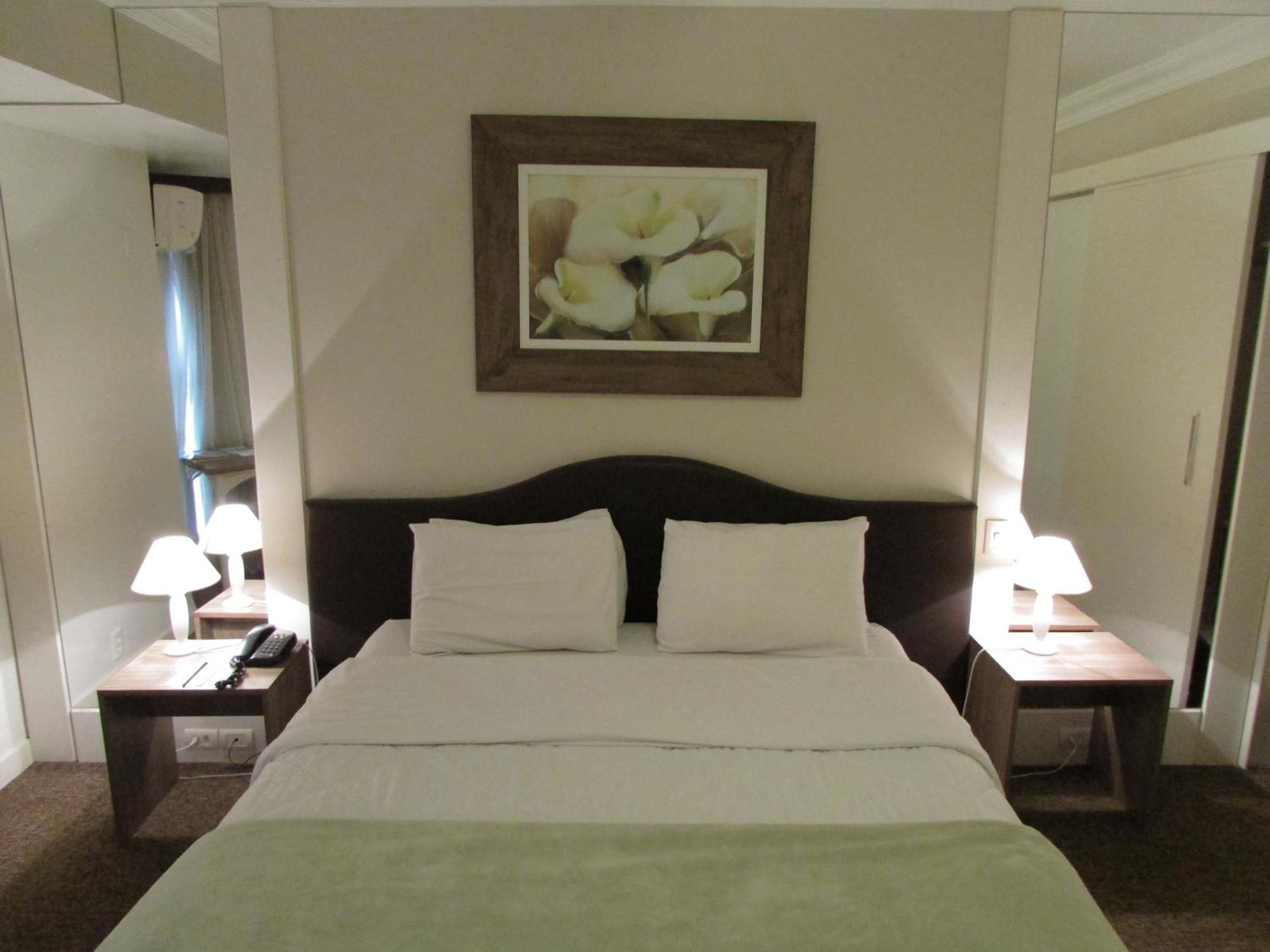 Quarto Superior Deluxe com Cama de Casal ou 2 de Solteiro