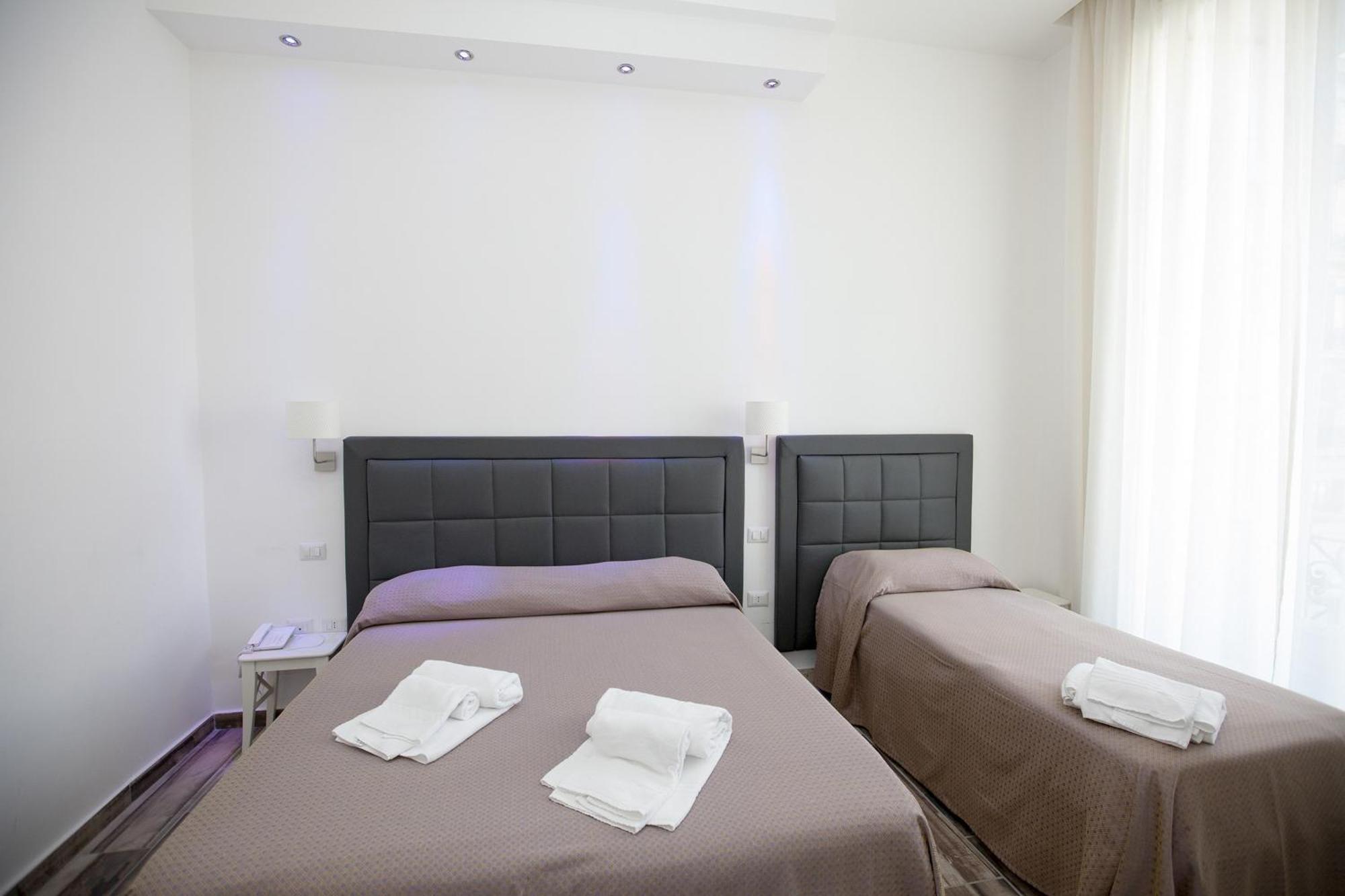 Standard Triple Room,1217869600:JPEG