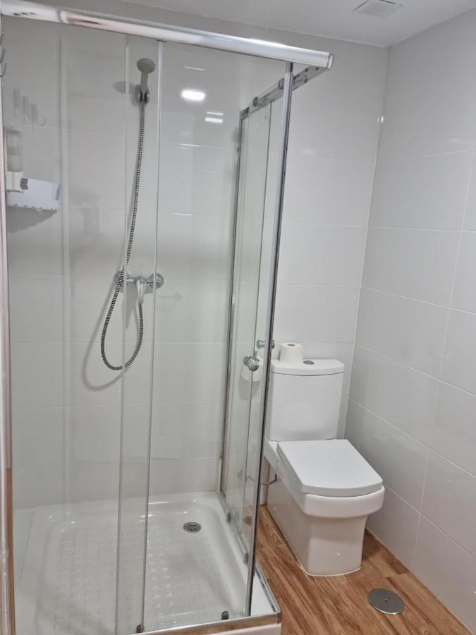 Small Single Room,1559638231:JPEG