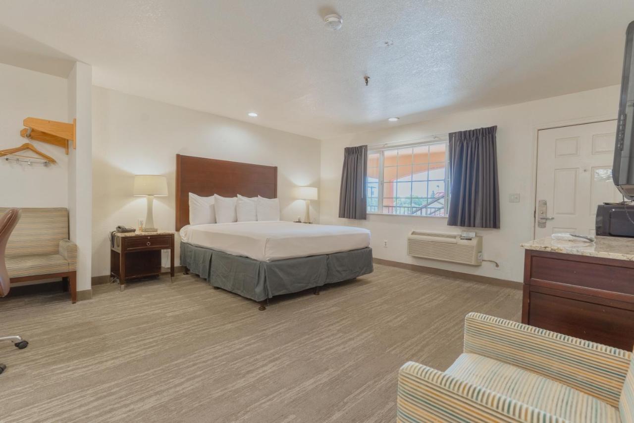 Standard King Room,1251447016:JPEG