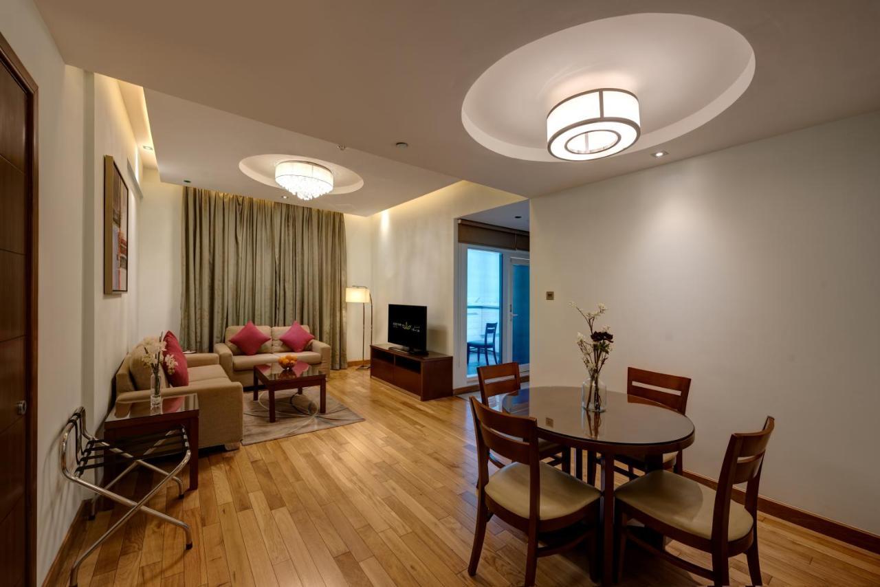 Deluxe One-Bedroom Suite,1252671832:JPEG