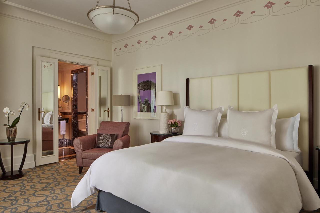 Superior Room with One King Bed,1259721580:JPEG