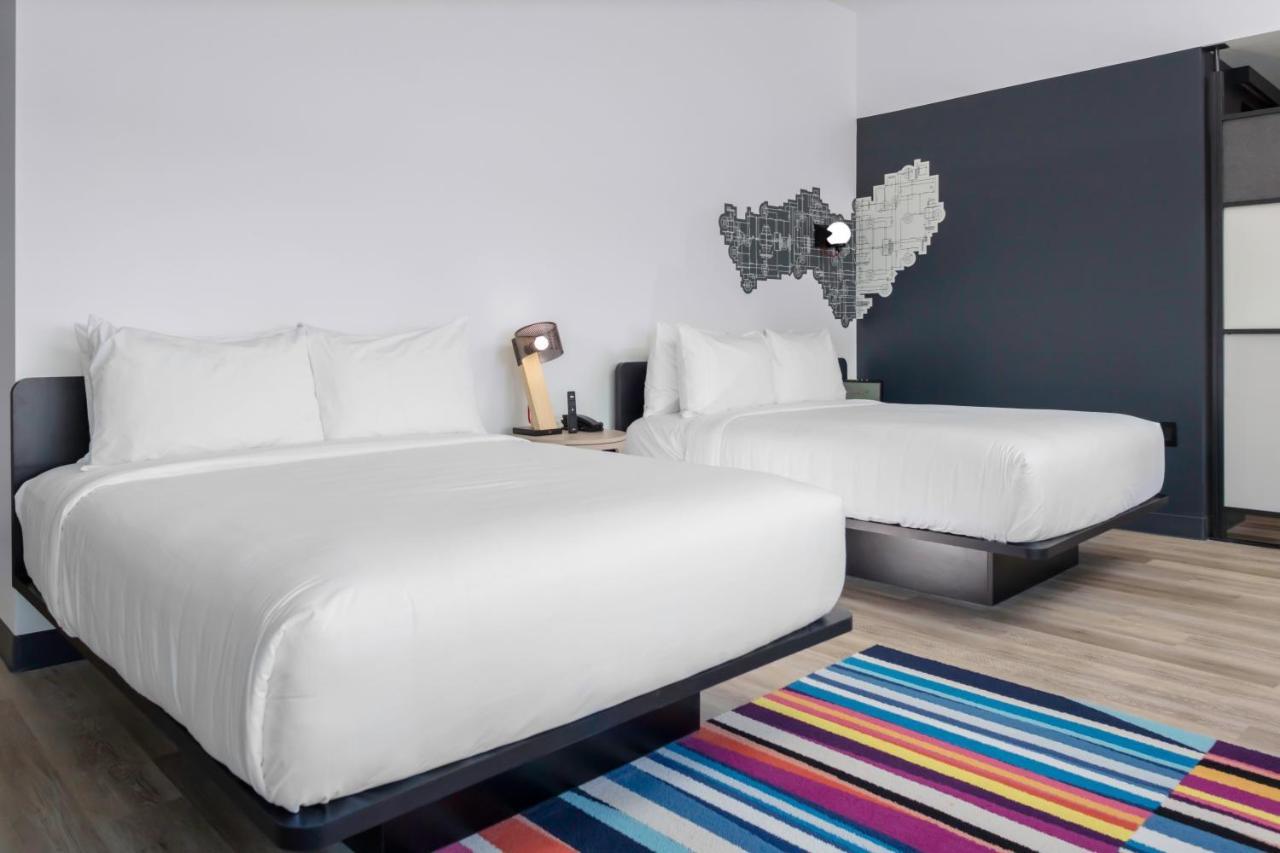 Larger Guest room, 2 Queen,1262046346:JPEG