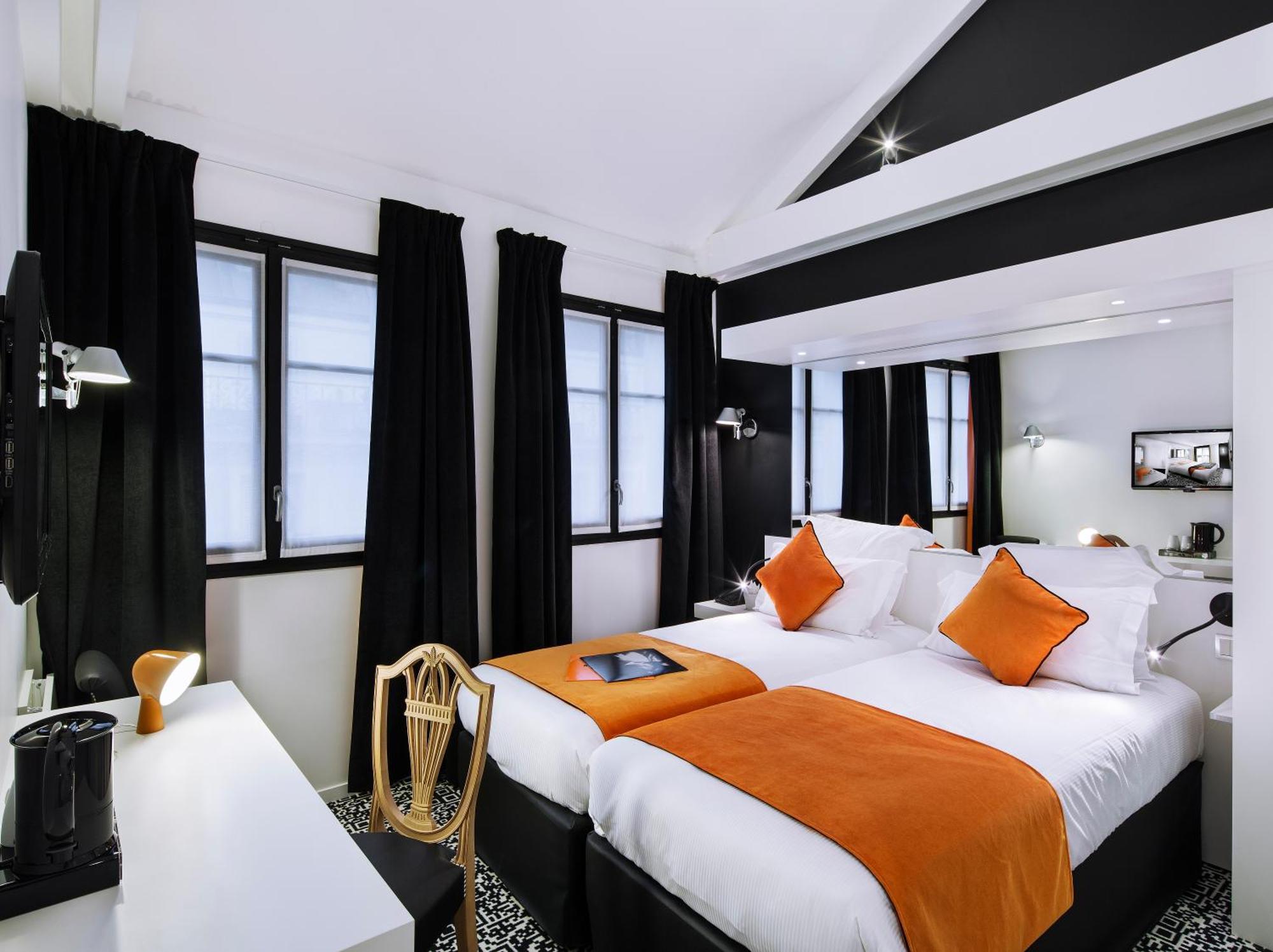 King Room with Roll-In Shower - Disability Access,1273835023:JPEG