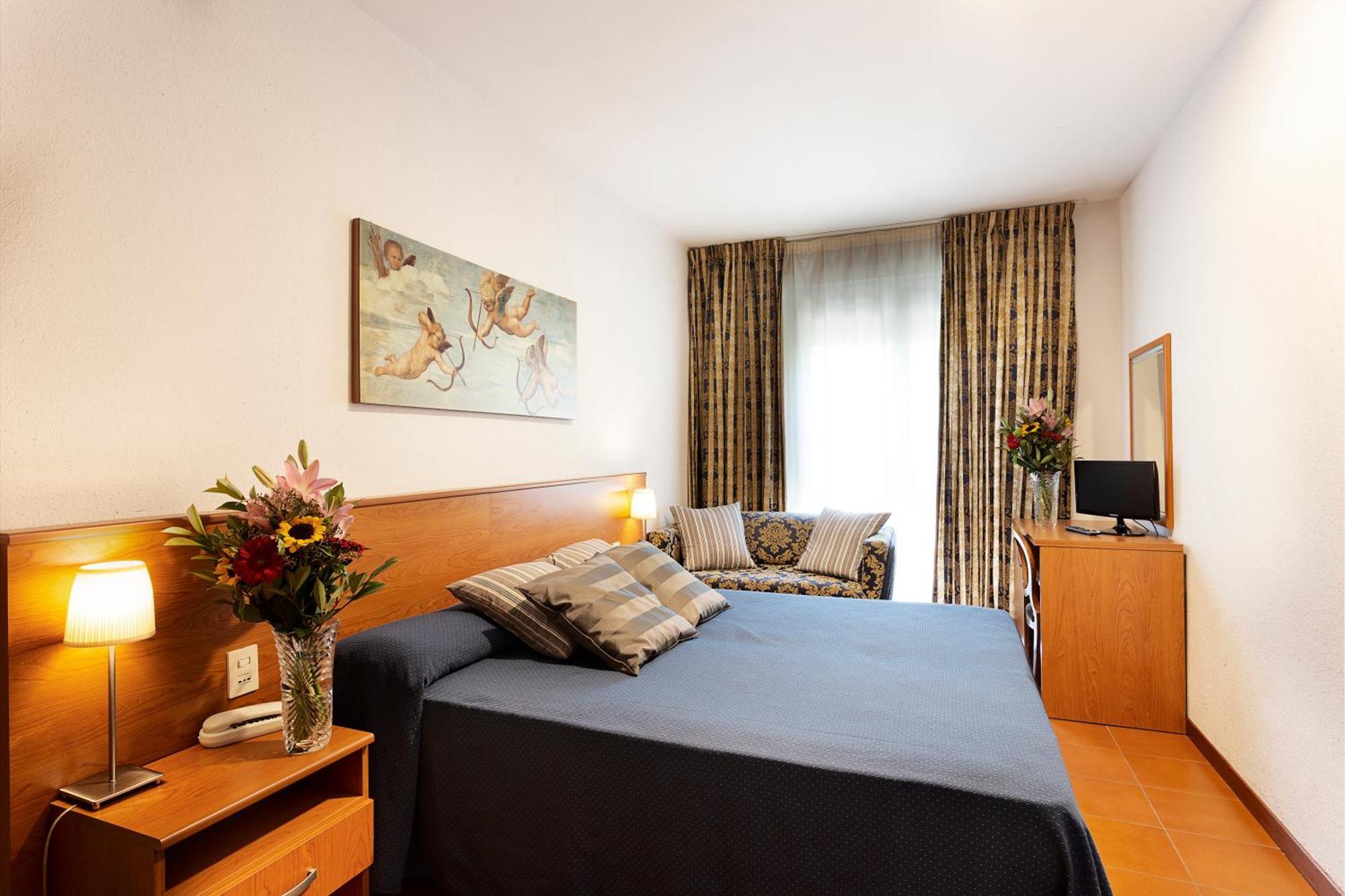 Double Room,1209384475:JPEG