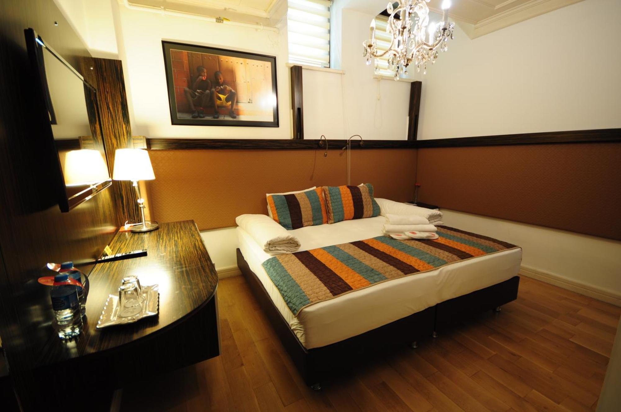 Double or Twin Room Basement