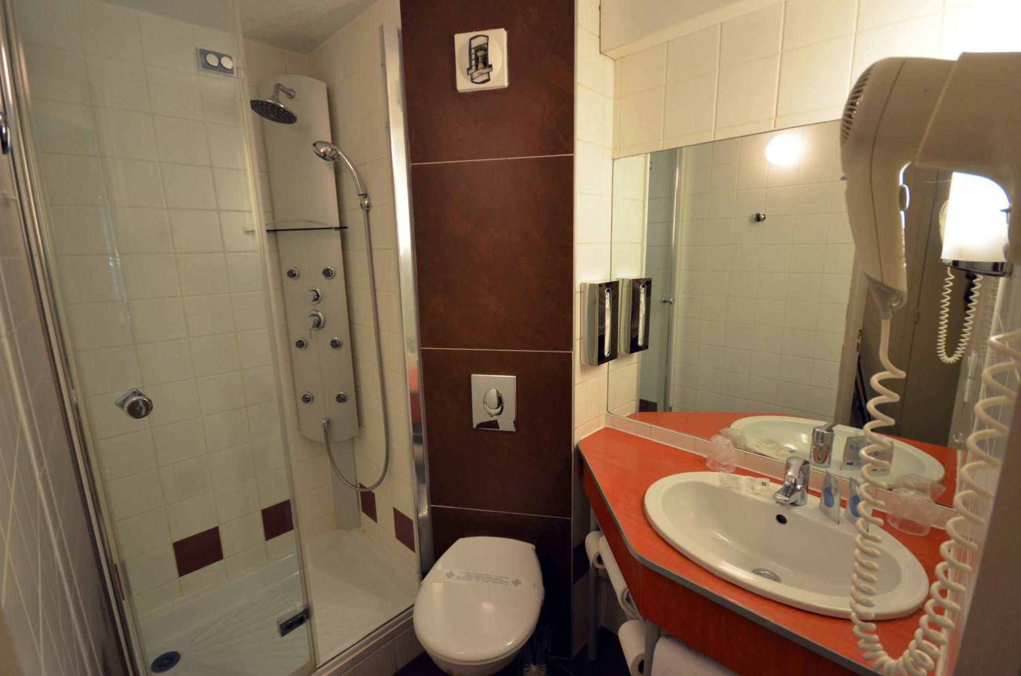 Standard Triple Room,130153331:JPEG