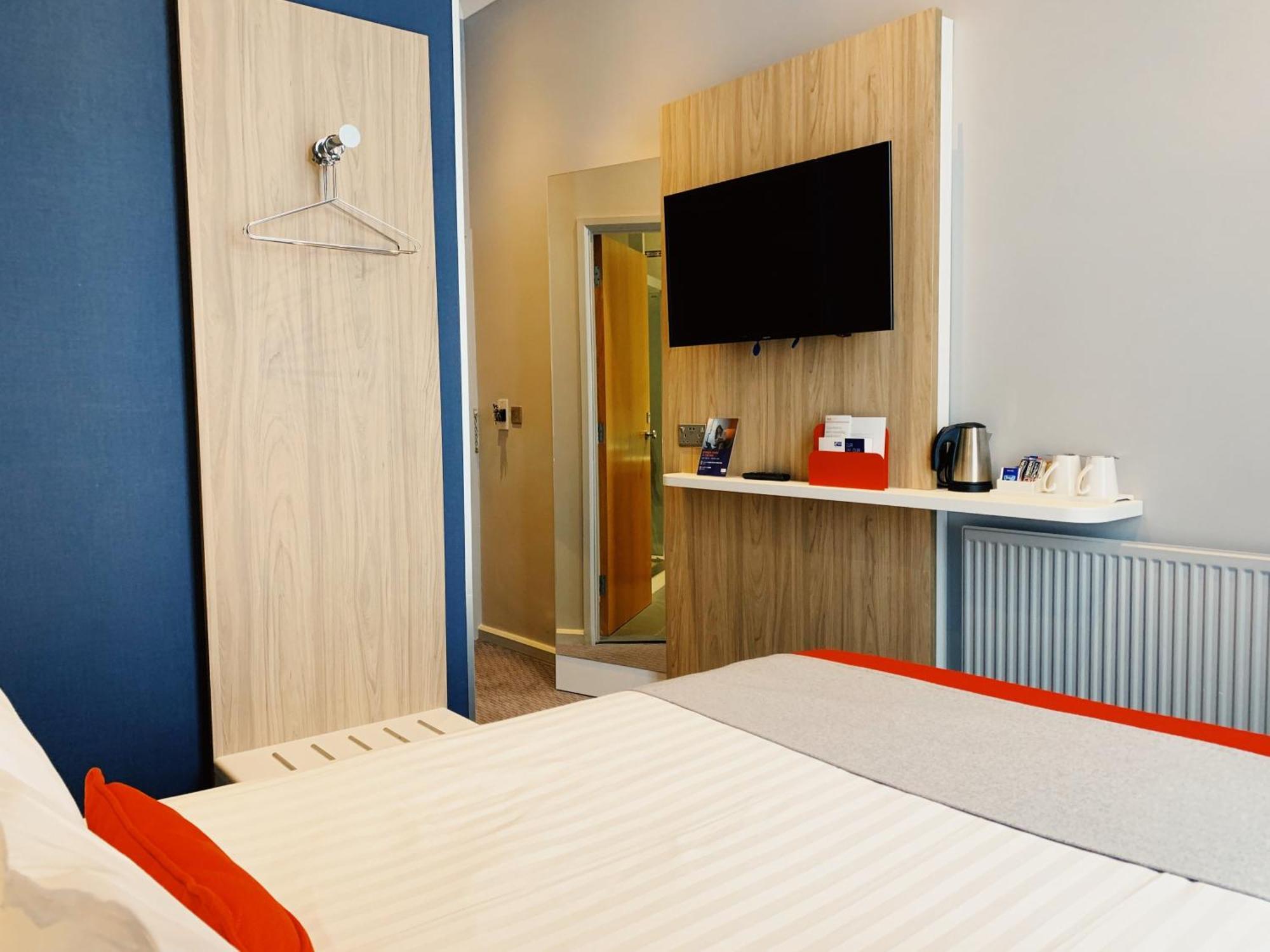Standard Double Room with Free Hot Breakfast,1670698593:JPEG