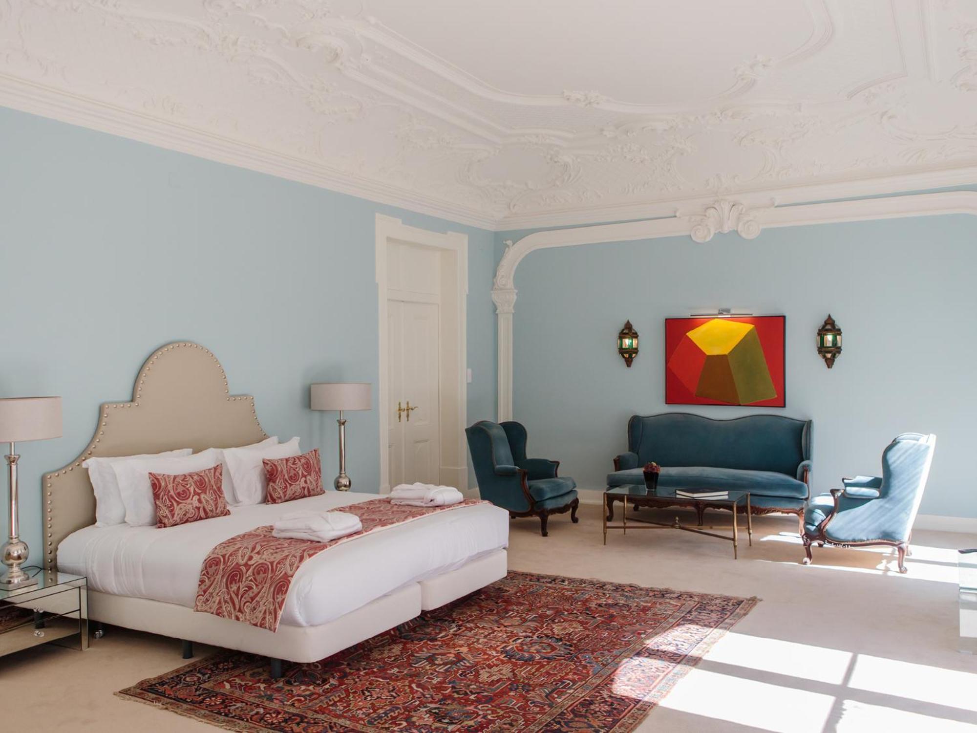 Master Suite with Street View,1445977951:JPEG