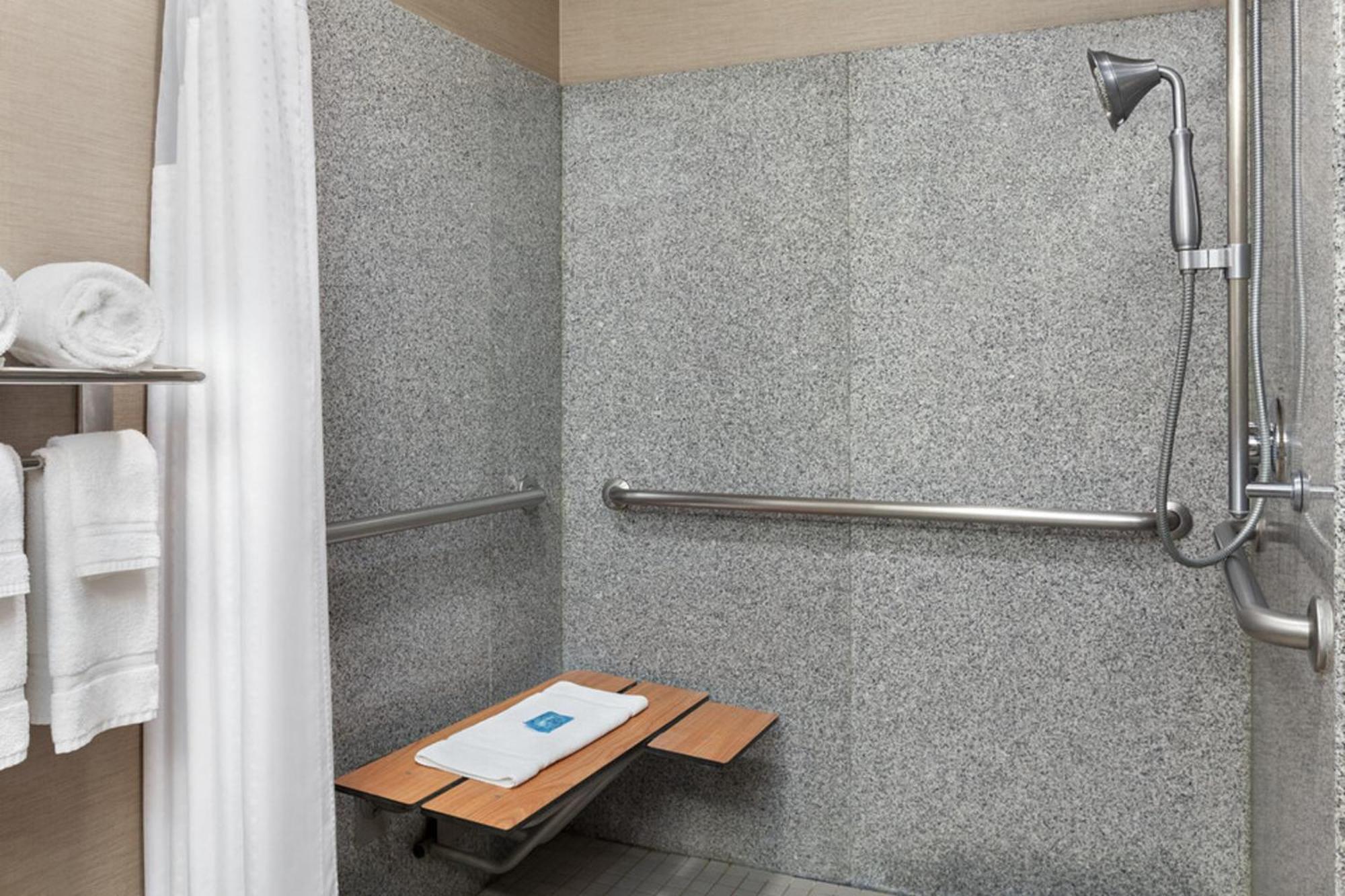 King Suite Sofa bed Disability Access or Non Smoking or Interior Corridor,1282291450:JPEG
