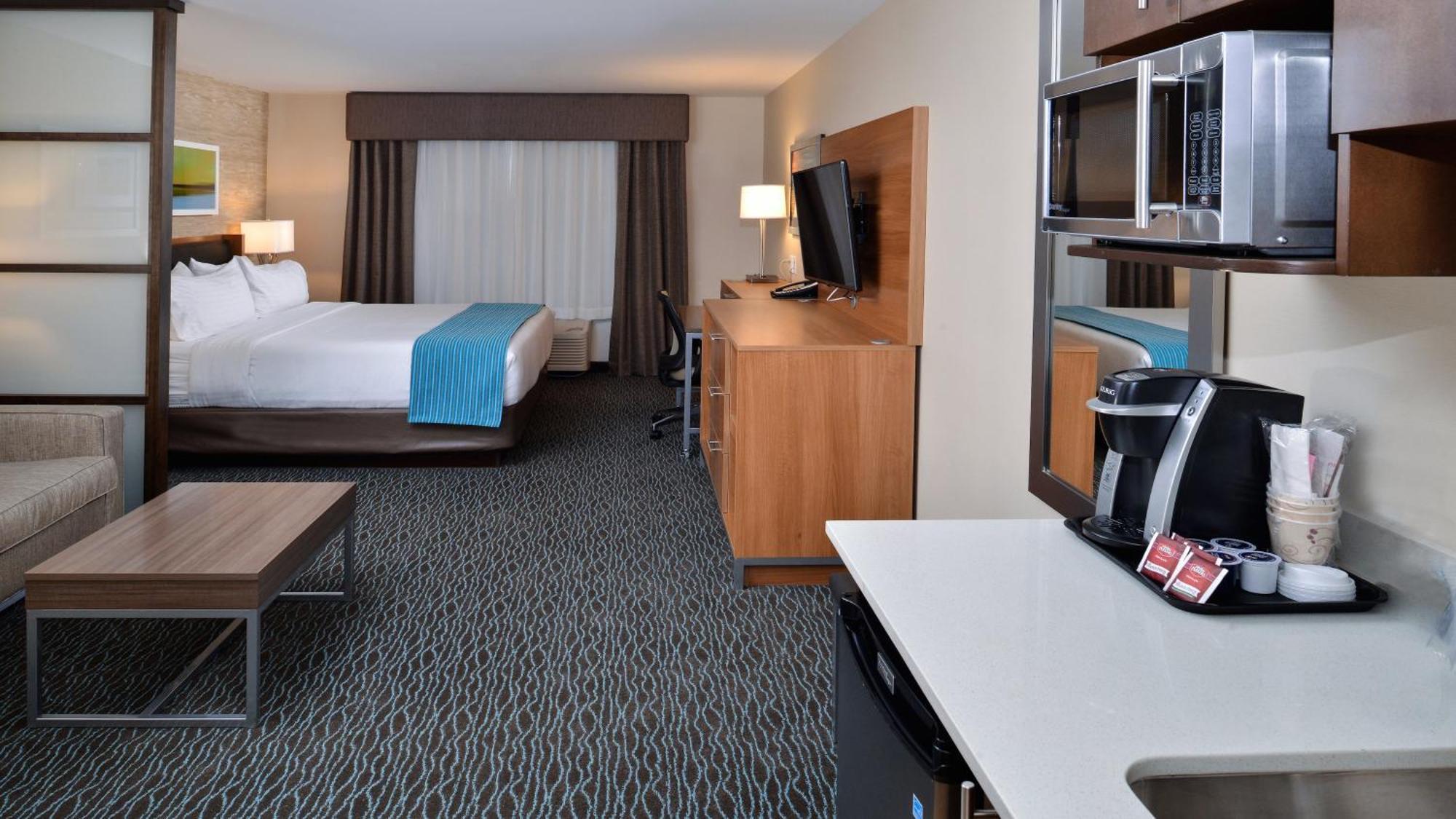 King Suite with Sofa Bed,1454396722:JPEG