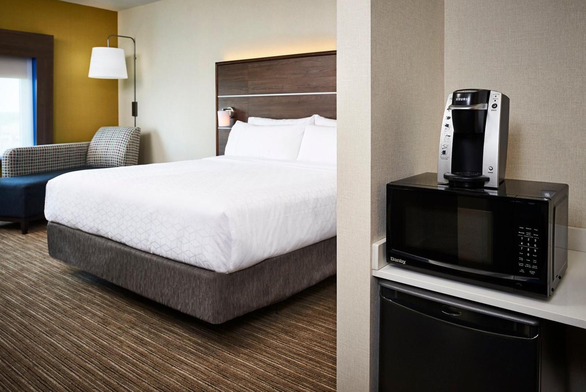King Room with Roll-In Shower - Disability Access,1323749935:JPEG