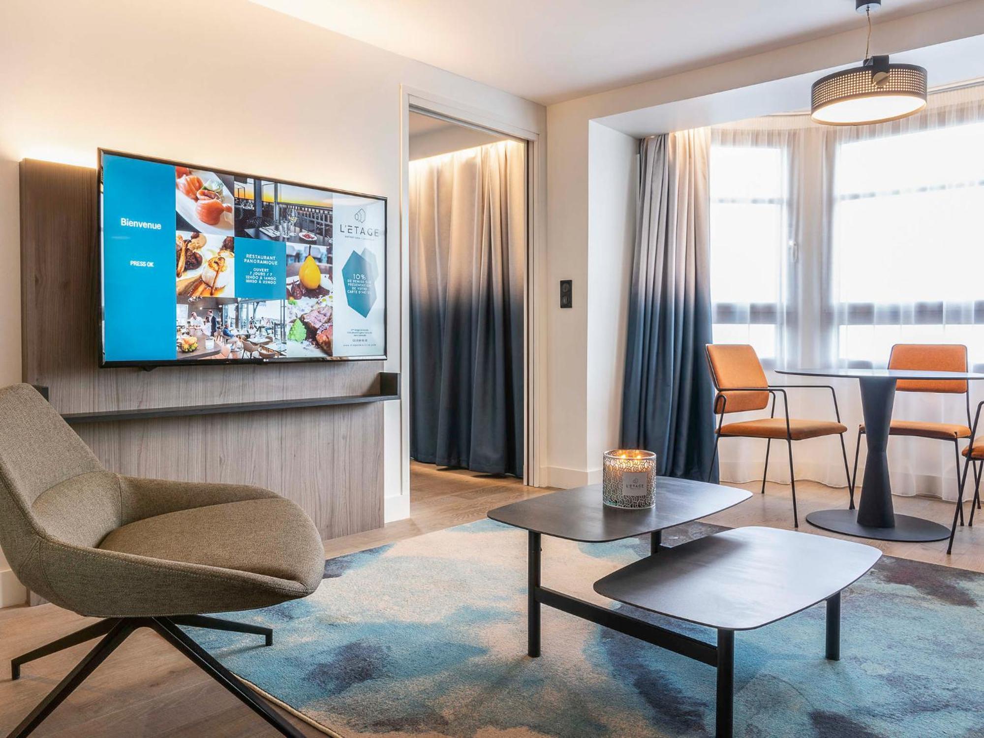 Executive King Suite with Sofa Bed and Sea View,1285281301:JPEG