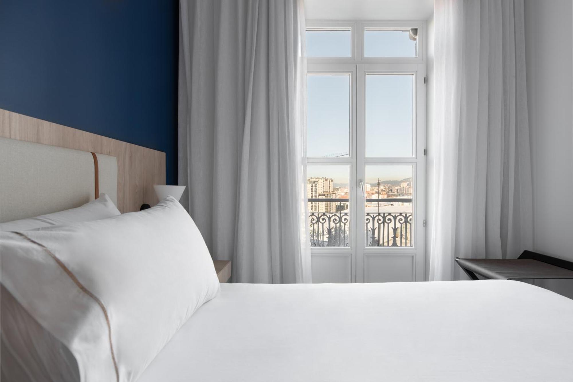 Single Room with Sea View,1285916254:JPEG