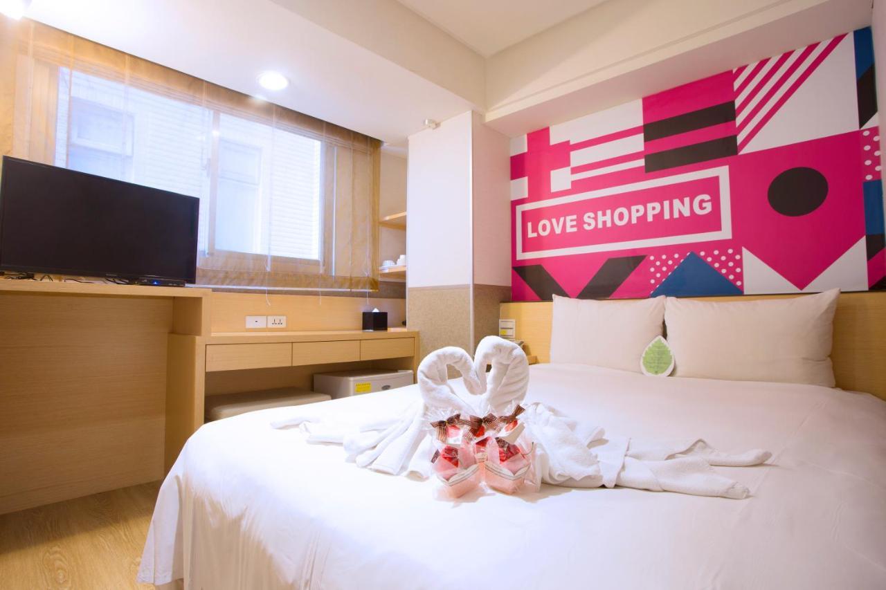Budget Double Room,1317755935:JPEG