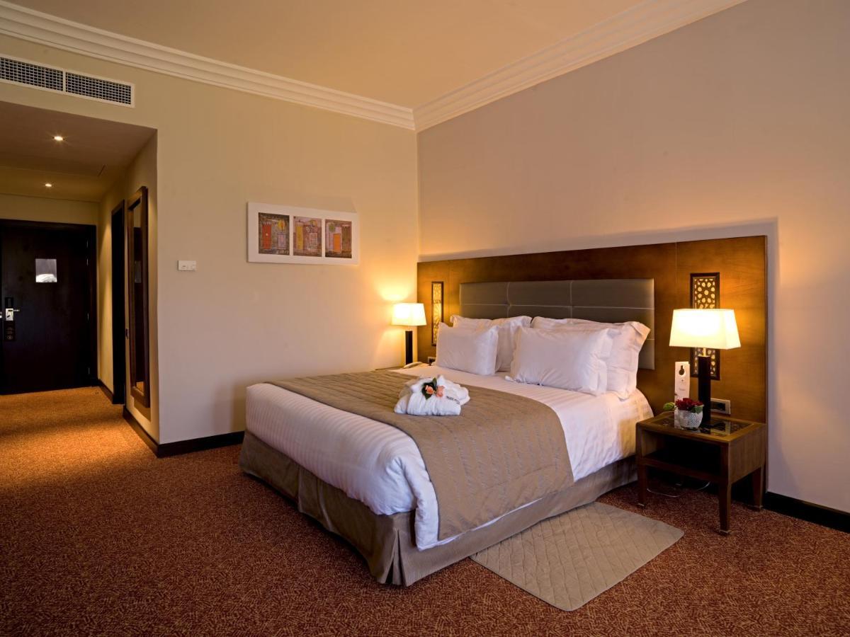 Palace Suite,1212043561:JPEG