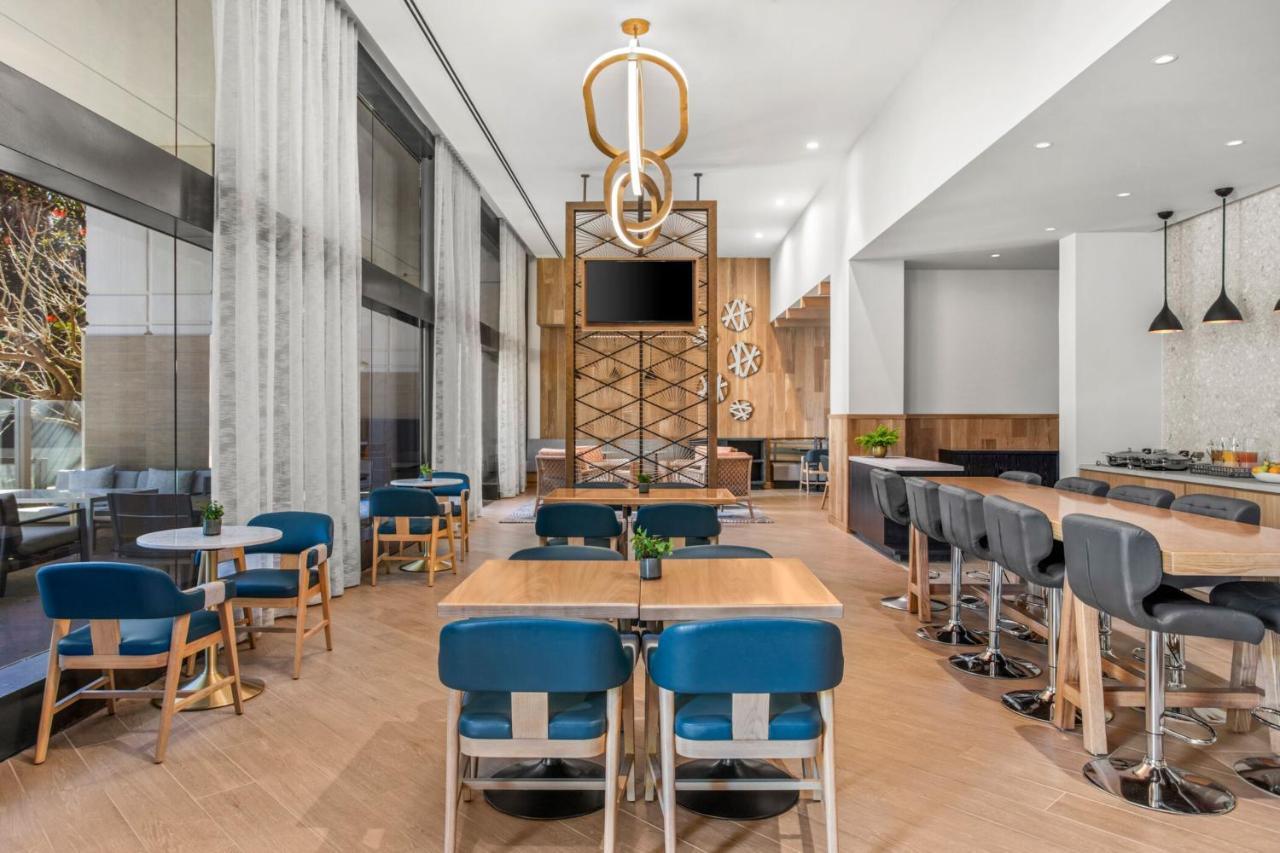 King Room with Marina View - Concierge Level,1536700426:JPEG