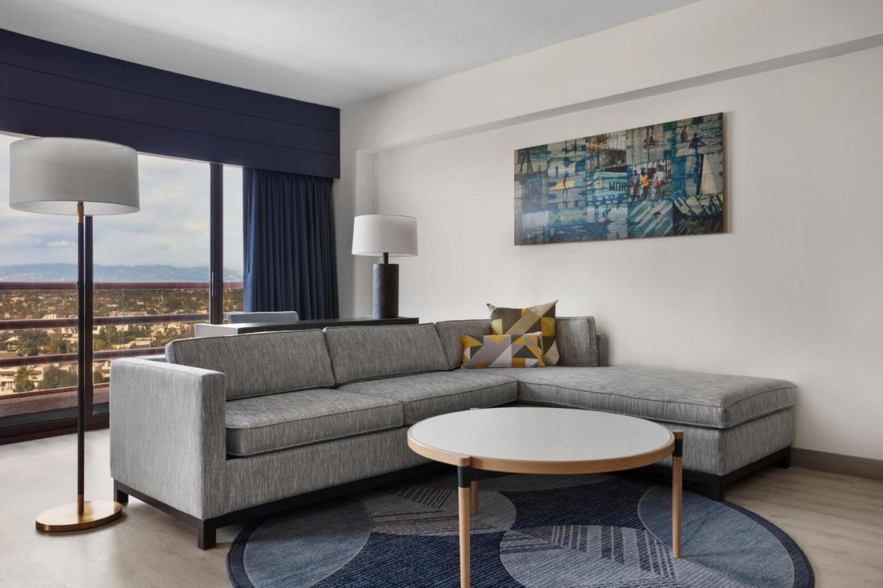 Large King Room with City View,1371365543:JPEG