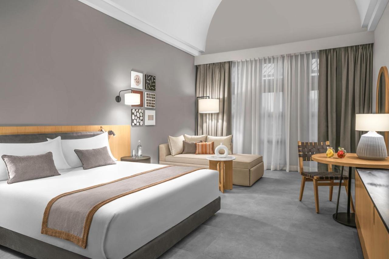 Deluxe King Room,1377903449:JPEG