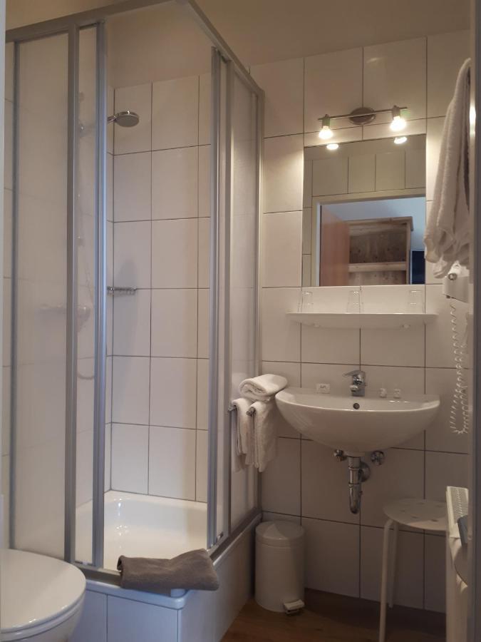 Standard Double Room,1356028904:JPEG