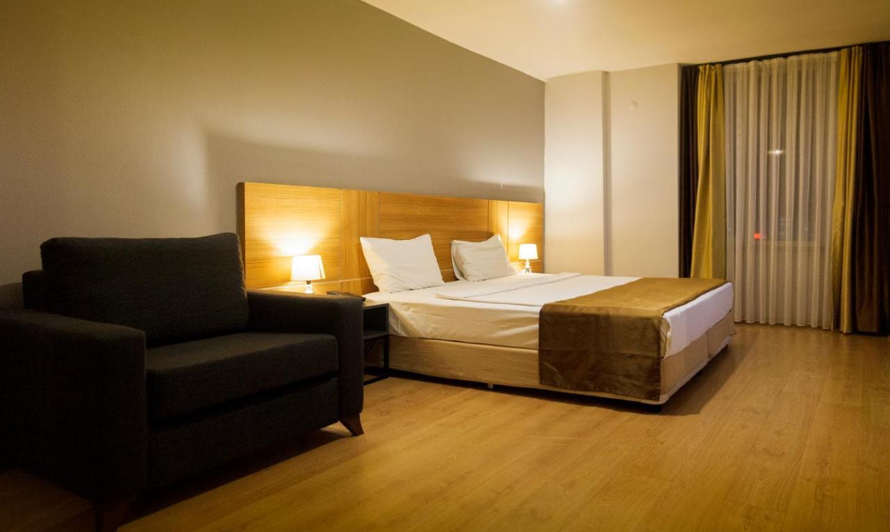 Standard Suite,1396903241:JPEG