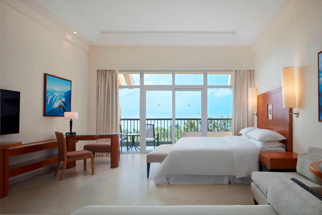 Front Ocean View Room, Deluxe Guest Room, One King