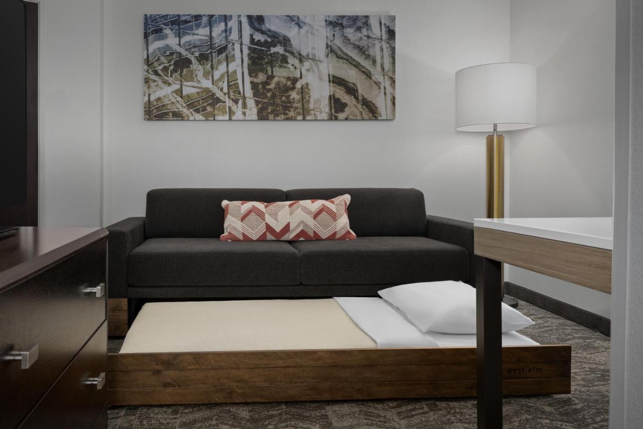 King Suite with Sofa Bed,1430544094:JPEG