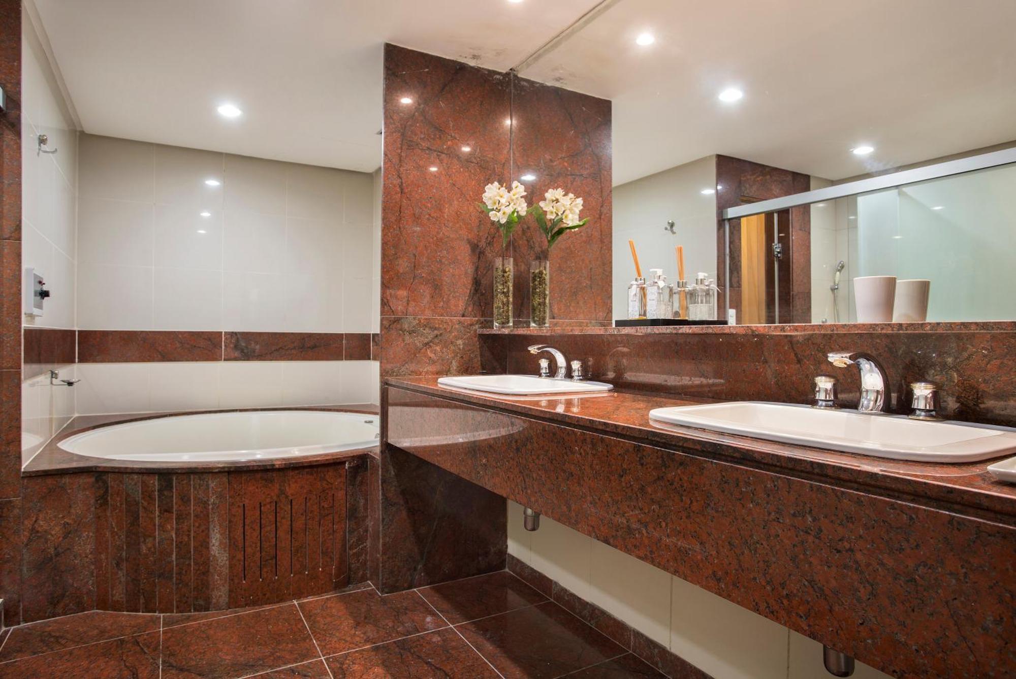 Presidential Suite with Sauna and Hot Tub (1 Double Bed),1345431248:JPEG