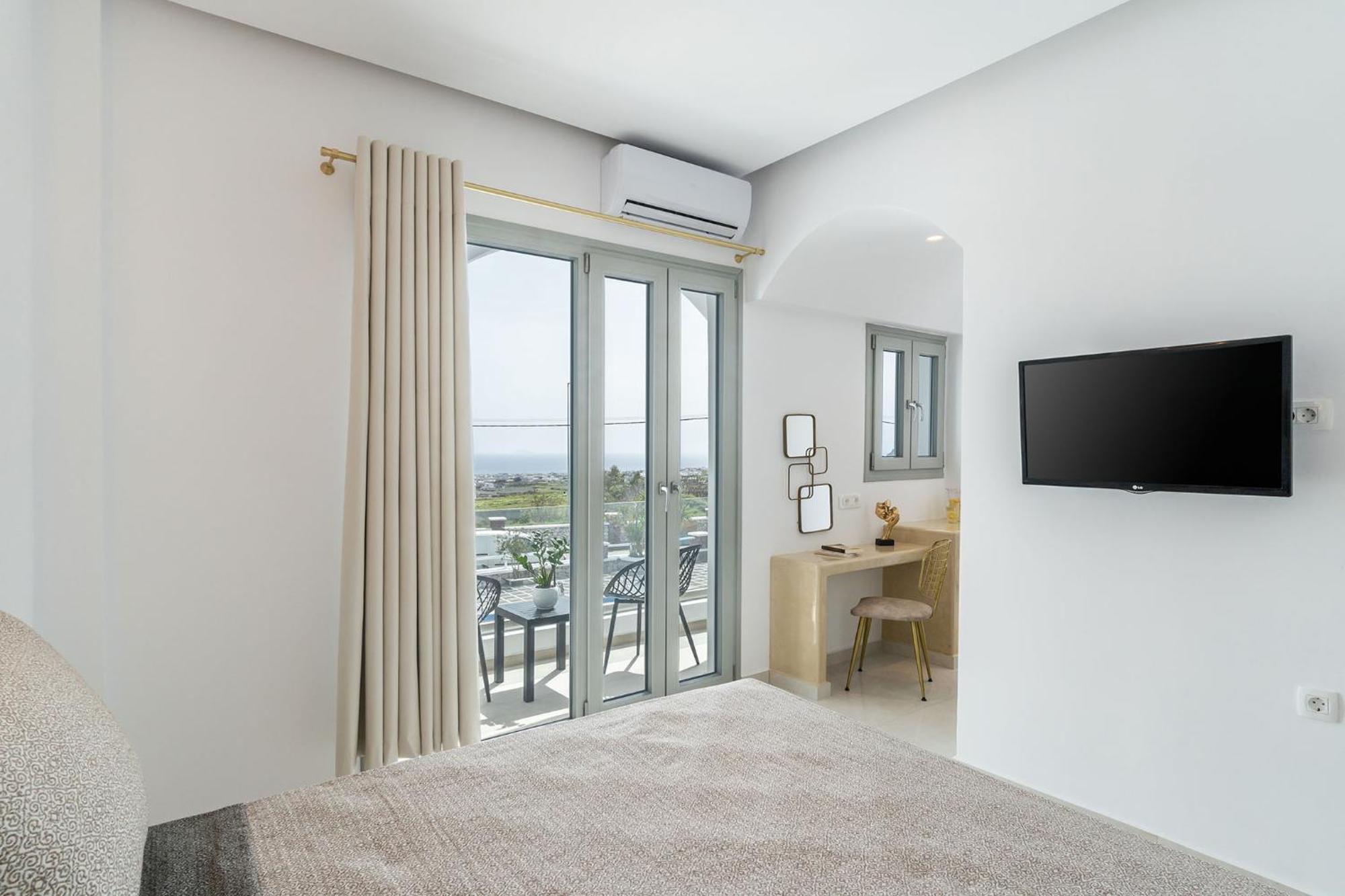 King Suite Balcony,1444313740:JPEG