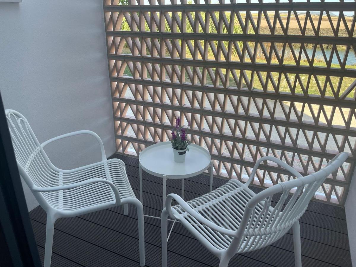 Apartment Terrace,1466322344:JPEG