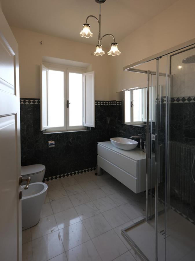 Camera Matrimoniale/Doppia con Letti Singoli con Bagno Privato